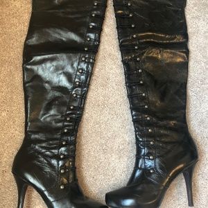 Mojo Moxy Black shiny knee high boots